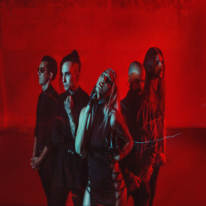 Astray Valley vuelven con “Synthetic Heart”.